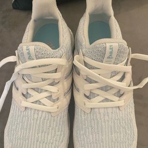 Men’s Adidas sneakers